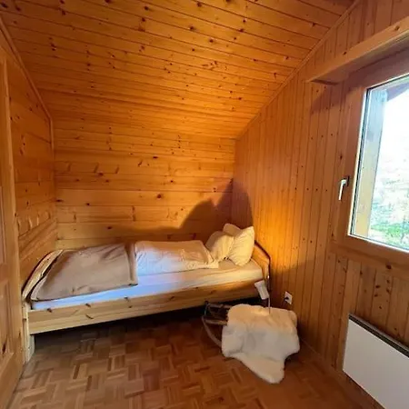 Family S'zaehni דירה